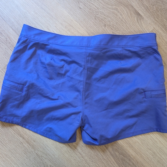 Under Armour Women's Purple Hiking Shorts - Picture 4 of 6